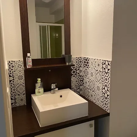 Joli Avec Terrasse Pres Du Vieux-port *