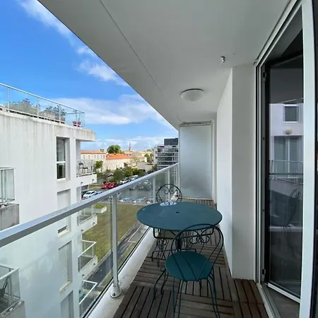 Joli Avec Terrasse Pres Du Vieux-port * لا روشيل