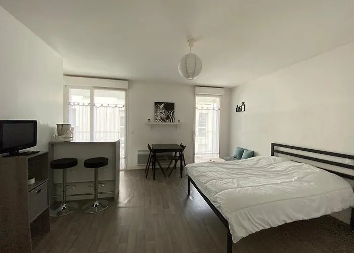 Joli Avec Terrasse Pres Du Vieux-port *